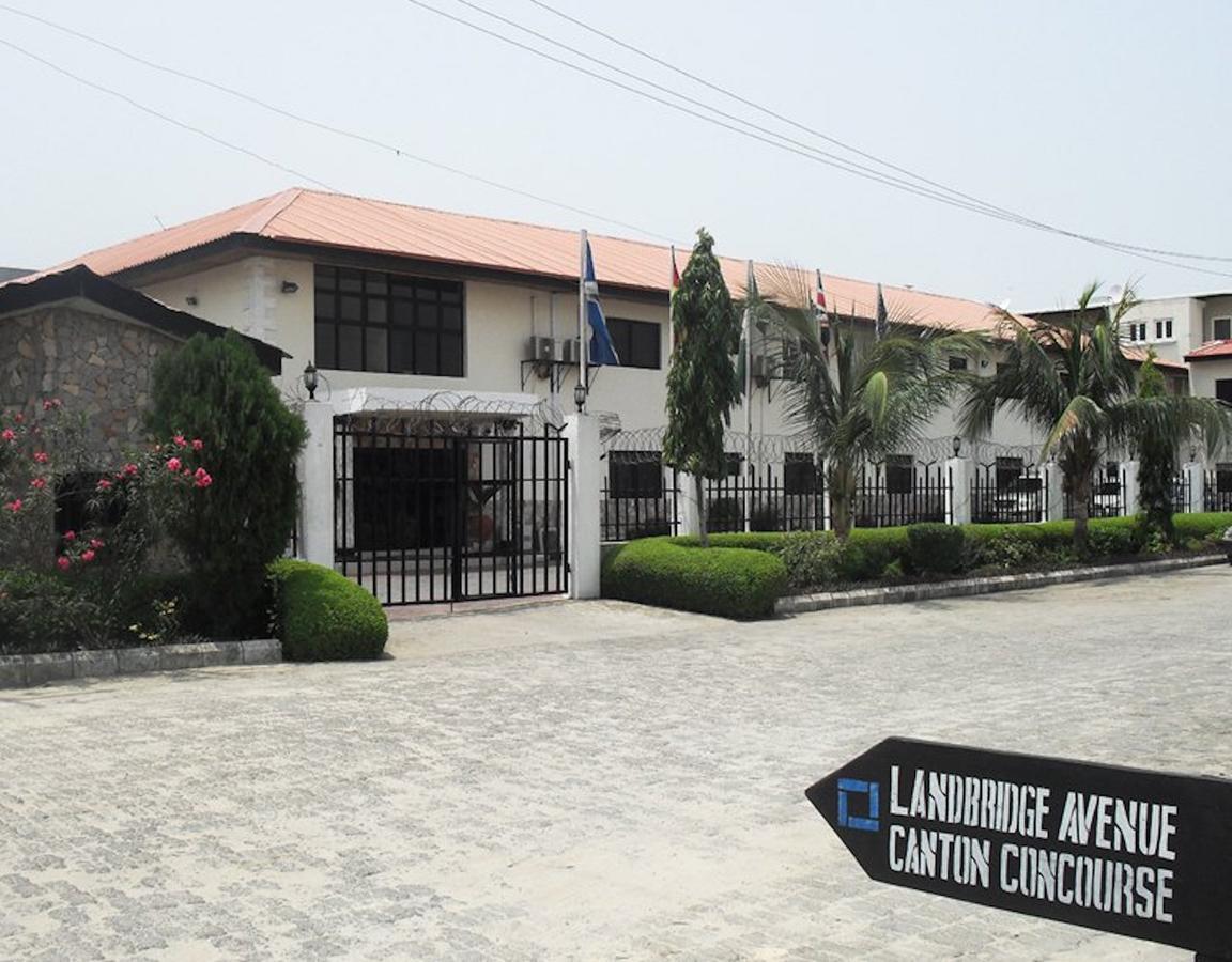 La Playa Suites Lagos Exterior photo